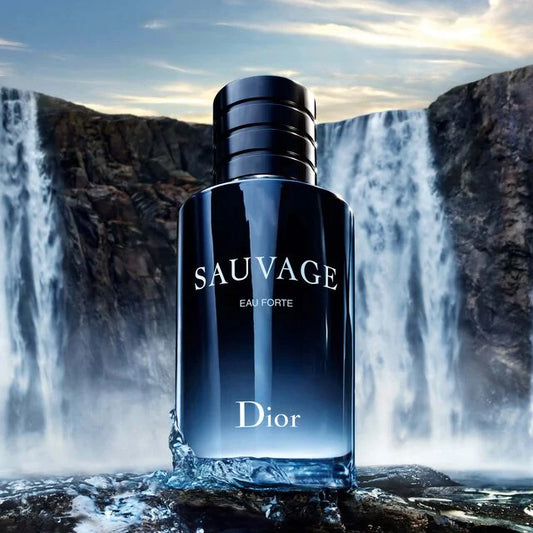 Perfume masculino Sauvage Dior Eau de Parfum 100 ml fragancia intensa y elegante con excelente fijación, ideal para hombres sofisticados.